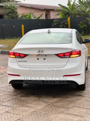 Hyundai Elantra 2017 White