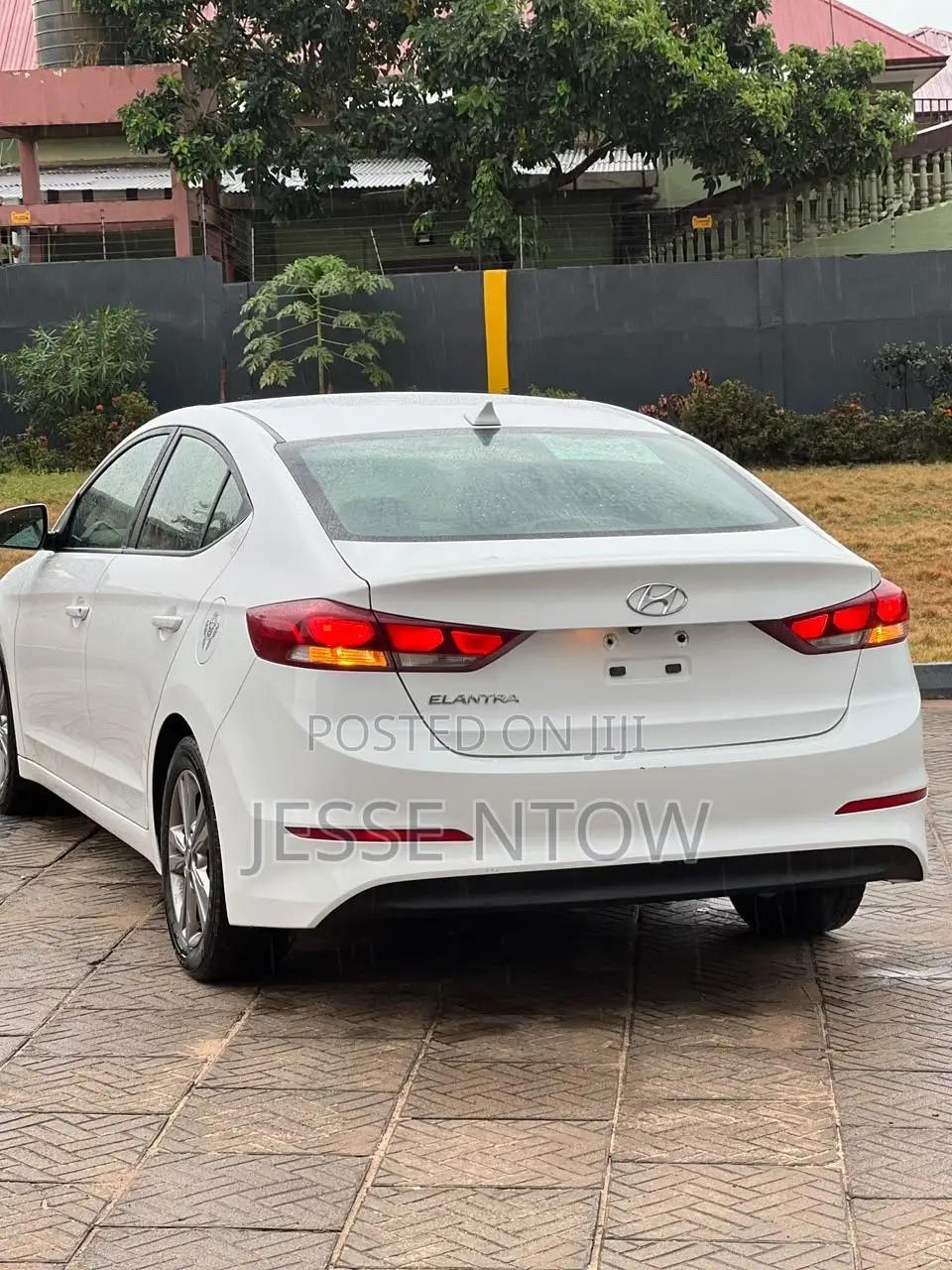 Hyundai Elantra 2017 White