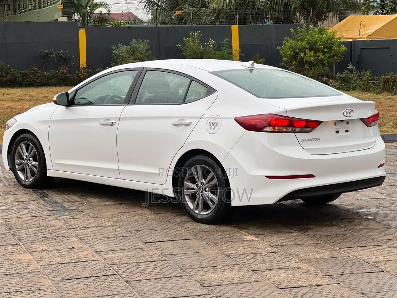 Hyundai Elantra 2017 White