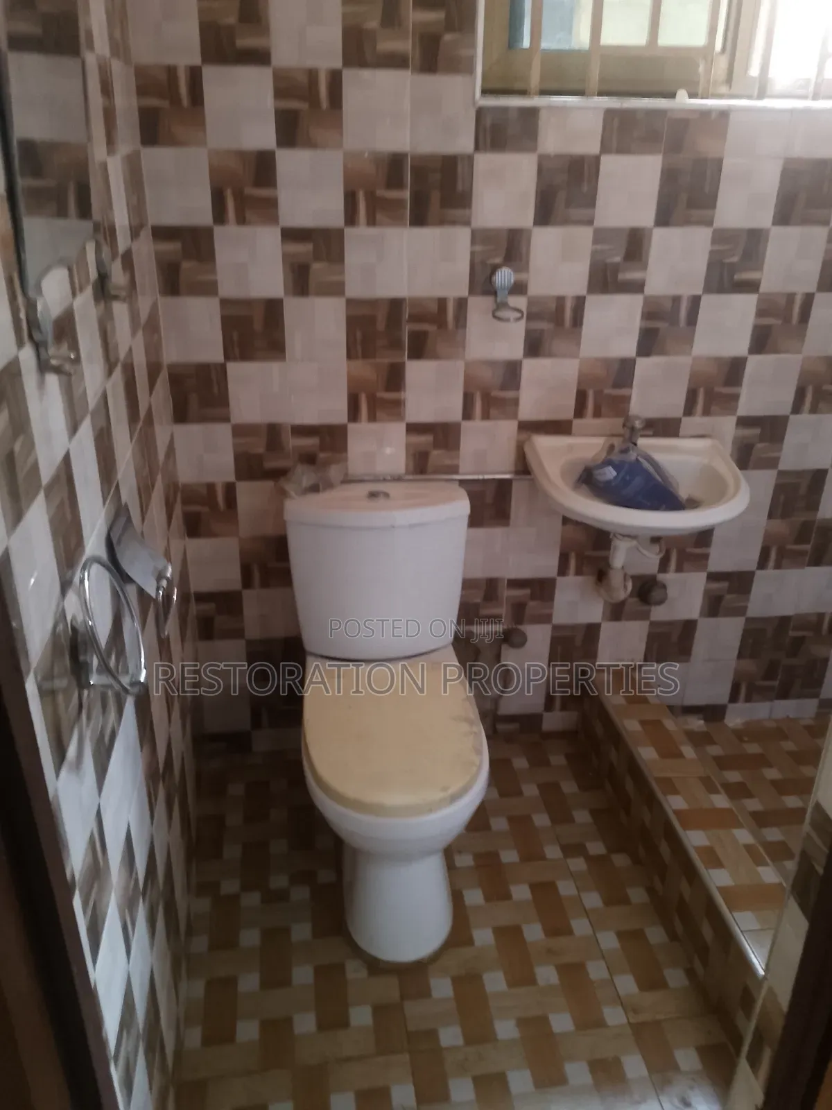 1bdrm Apartment in Adenta, Frafraha for rent