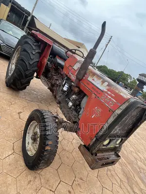 285 Massey Ferguson Tractor
