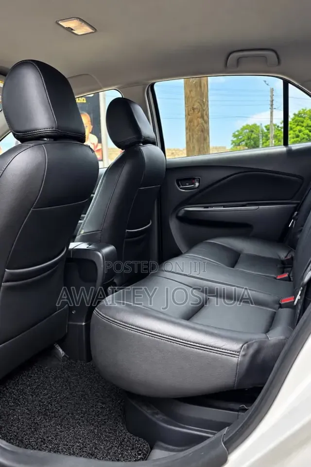 Toyota Corolla 2017 Silver
