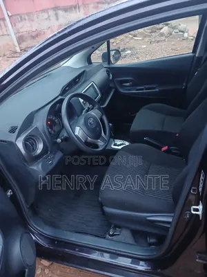 Toyota Vitz 2014 Burgundy