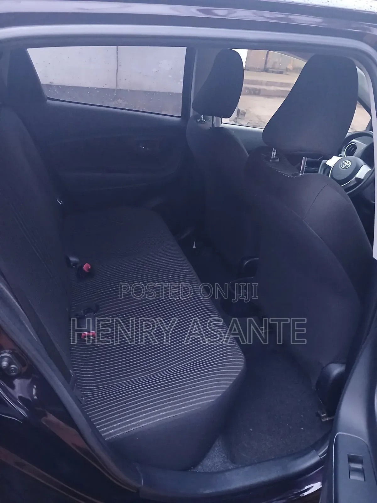 Toyota Vitz 2014 Burgundy