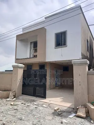 4bdrm House in Sakumono Estates, Accra Metropolitan for sale