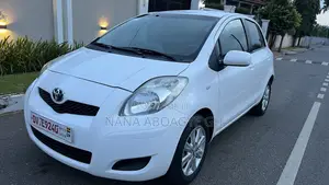 Toyota Yaris 2010 White