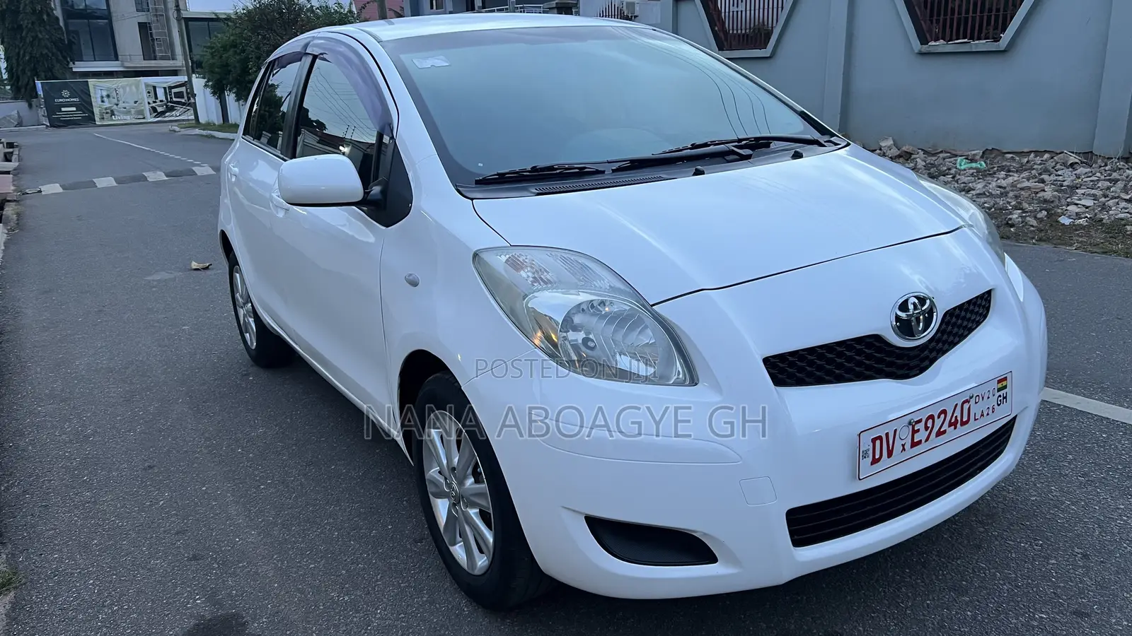 Toyota Yaris 2010 White