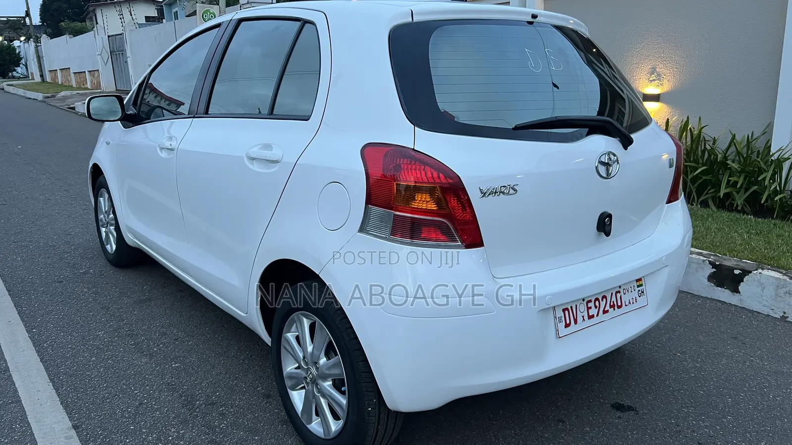 Toyota Yaris 2010 White