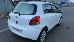 Toyota Yaris 2010 White