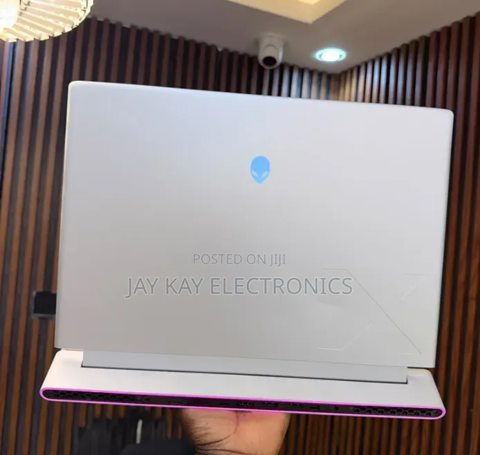 Laptop Alienware X16 R2 16GB Intel Core Ultra 7 SSD 1T
