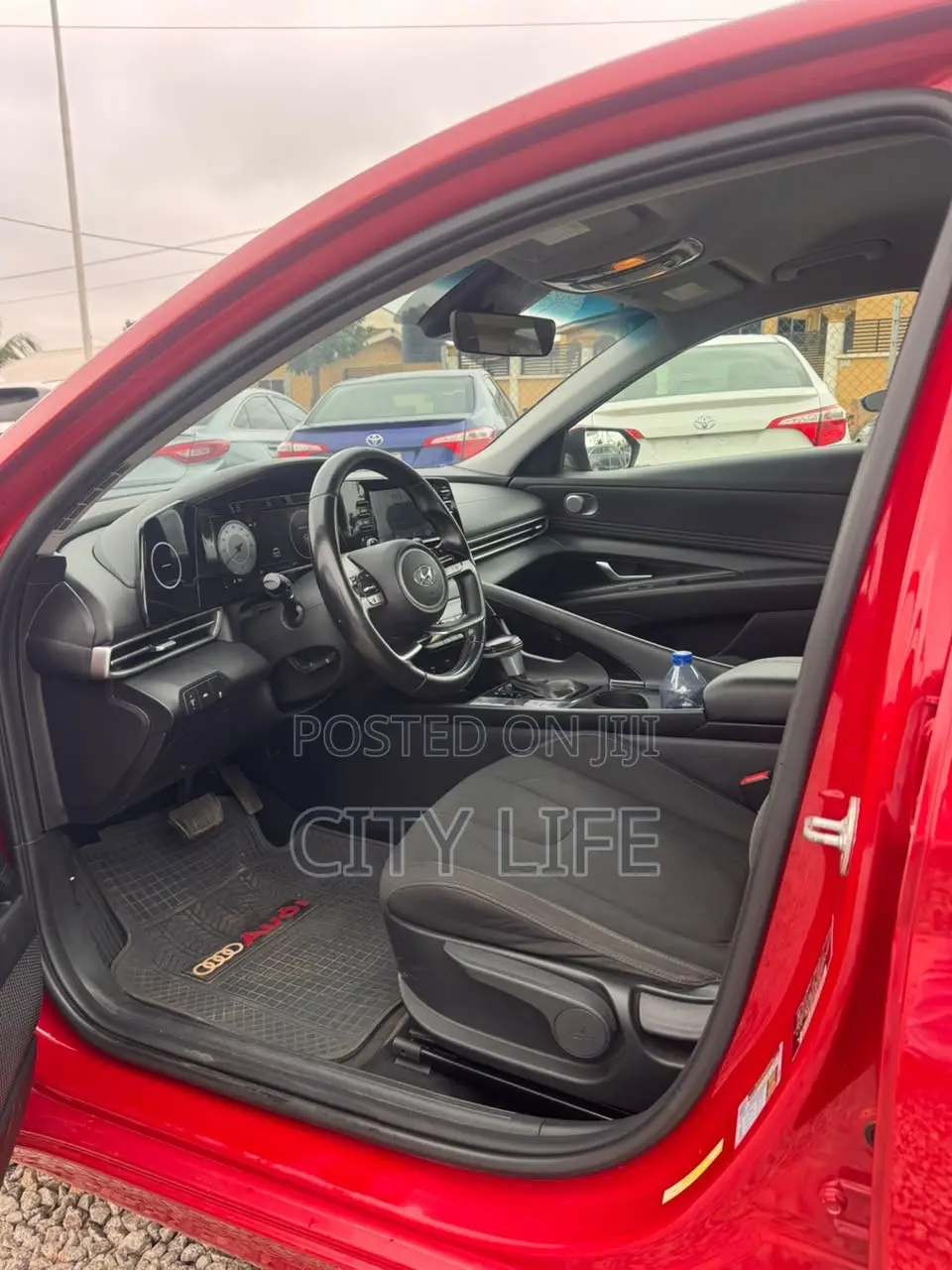 Hyundai Elantra 2022 Red