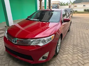 Toyota Camry XLE 4dr Sedan (2.5L 4cyl 6A) 2015 Red