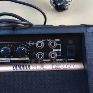 Yamaha AR 1500 Guitar Amp