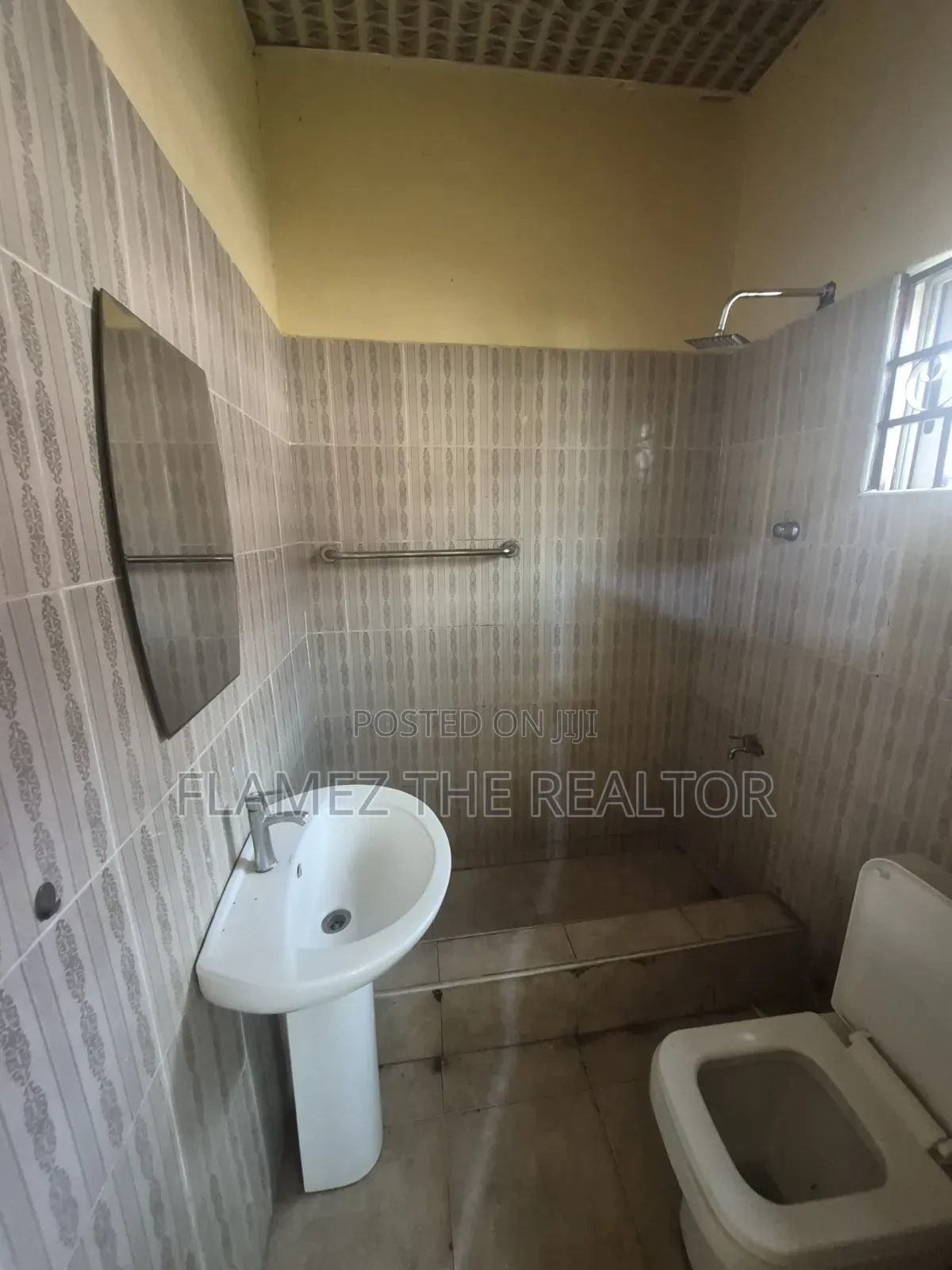 3bdrm House in Koans Estate, Amasaman for rent