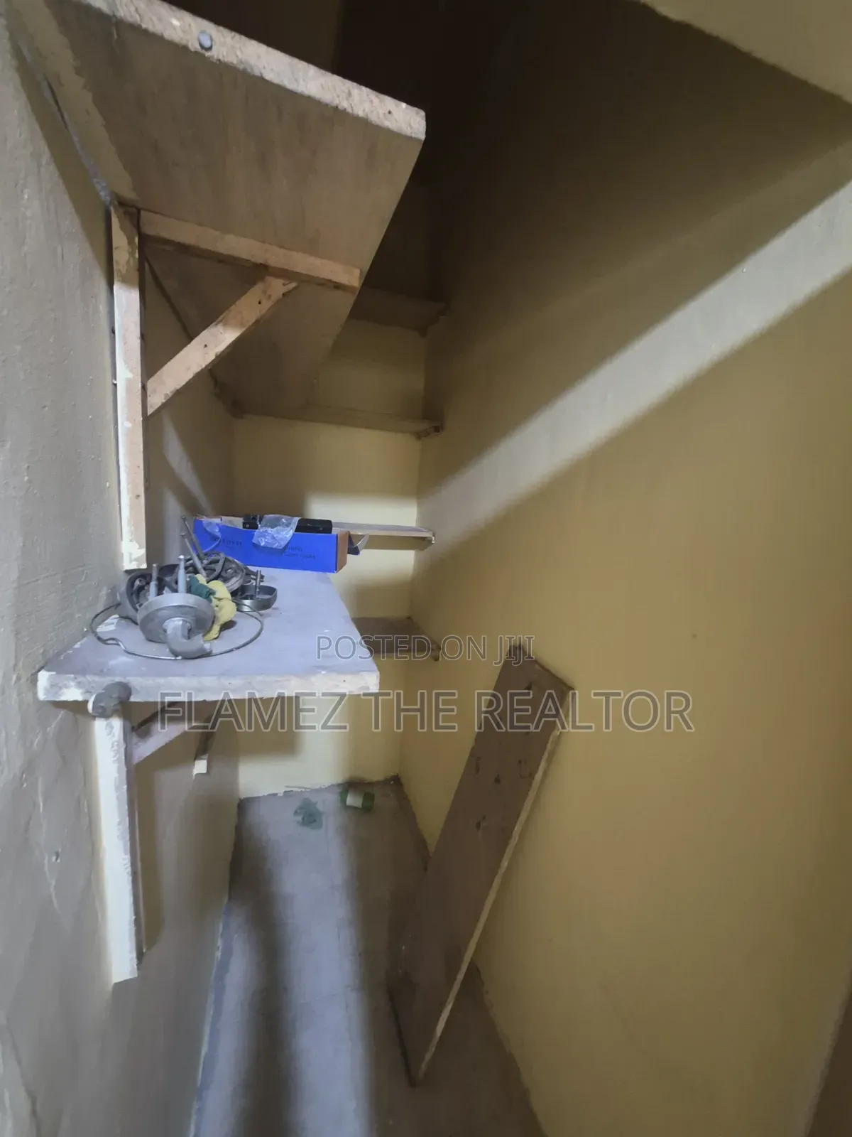 3bdrm House in Koans Estate, Amasaman for rent