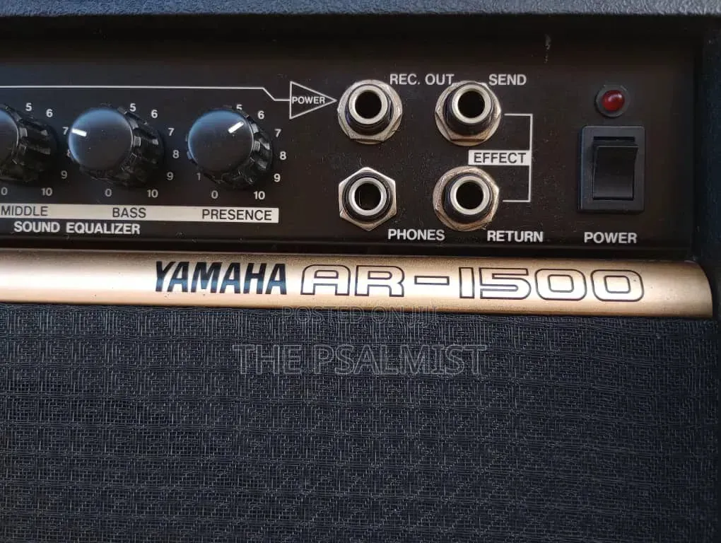 Yamaha AR 1500 Guitar Amp