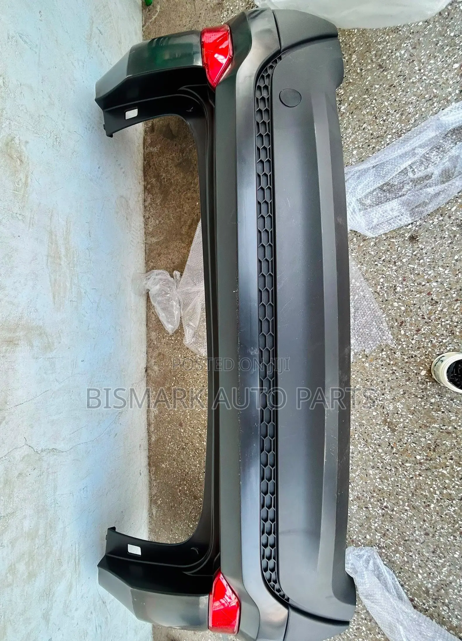 Hyundai Tucson 2016 2017 2018 Back Bumper Complete