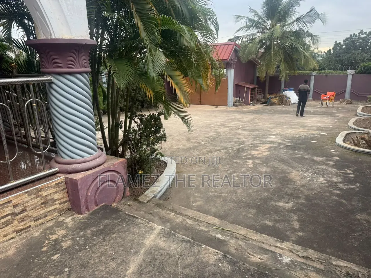 6bdrm House in Achimota Tantra, Ola Achool Area for rent