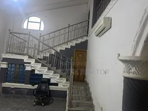 6bdrm House in Achimota Tantra, Ola Achool Area for rent
