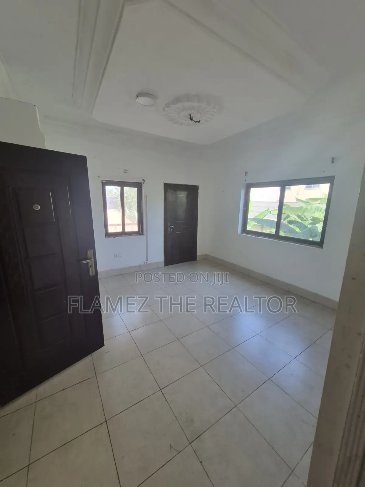 6bdrm House in Achimota Tantra, Ola Achool Area for rent