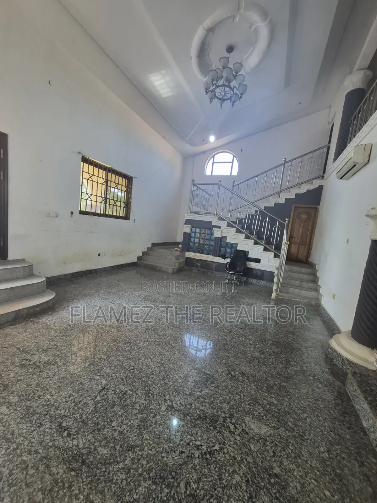 6bdrm House in Achimota Tantra, Ola Achool Area for rent