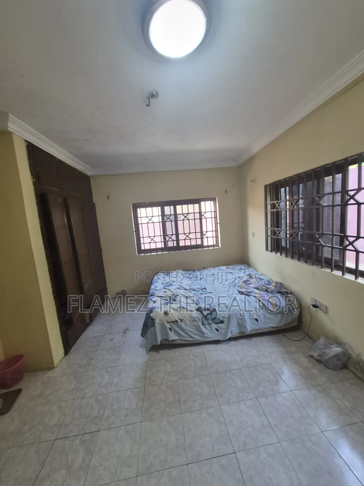 6bdrm House in Achimota Tantra, Ola Achool Area for rent