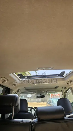 Toyota Voxy V 2WD 8-Seater 2011 Black