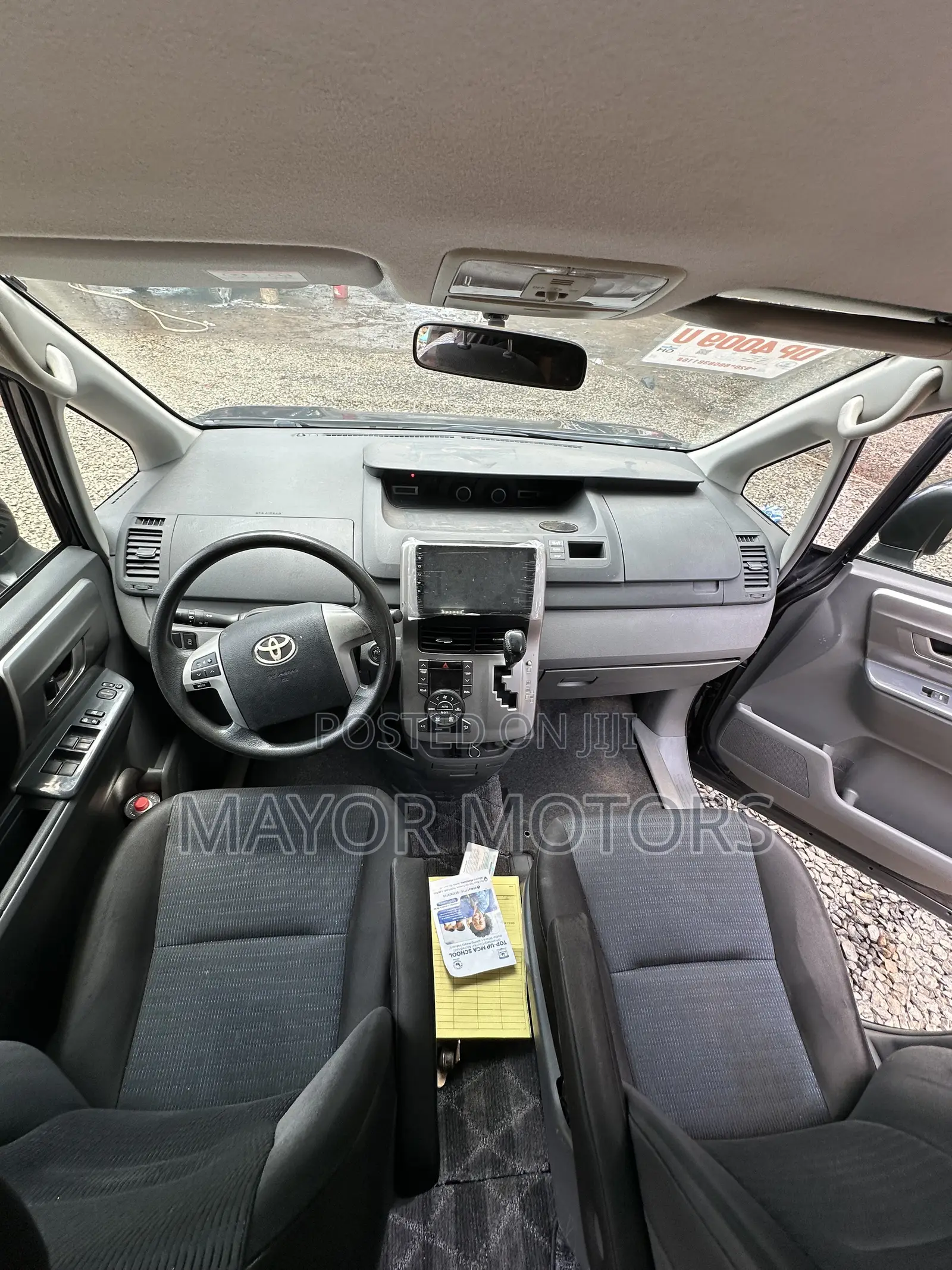 Toyota Voxy X 2WD 8-Seater 2010 Burgundy
