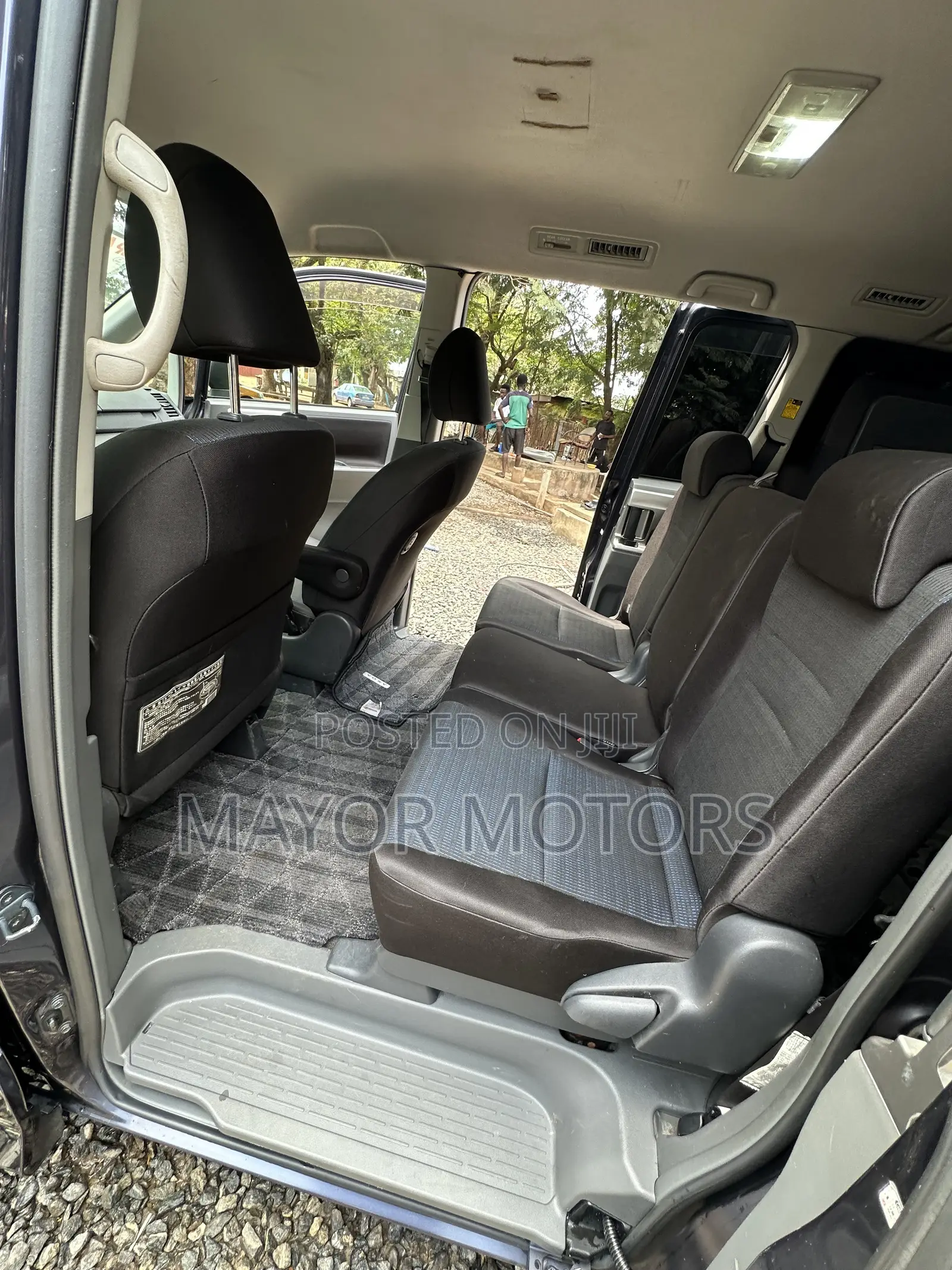 Toyota Voxy X 2WD 8-Seater 2010 Burgundy