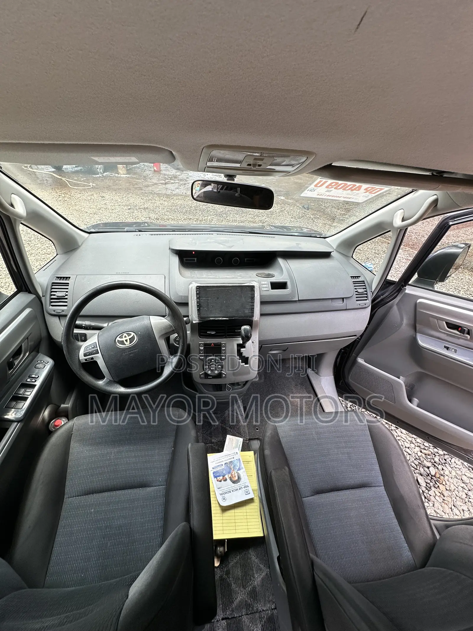 Toyota Voxy X 2WD 8-Seater 2010 Burgundy