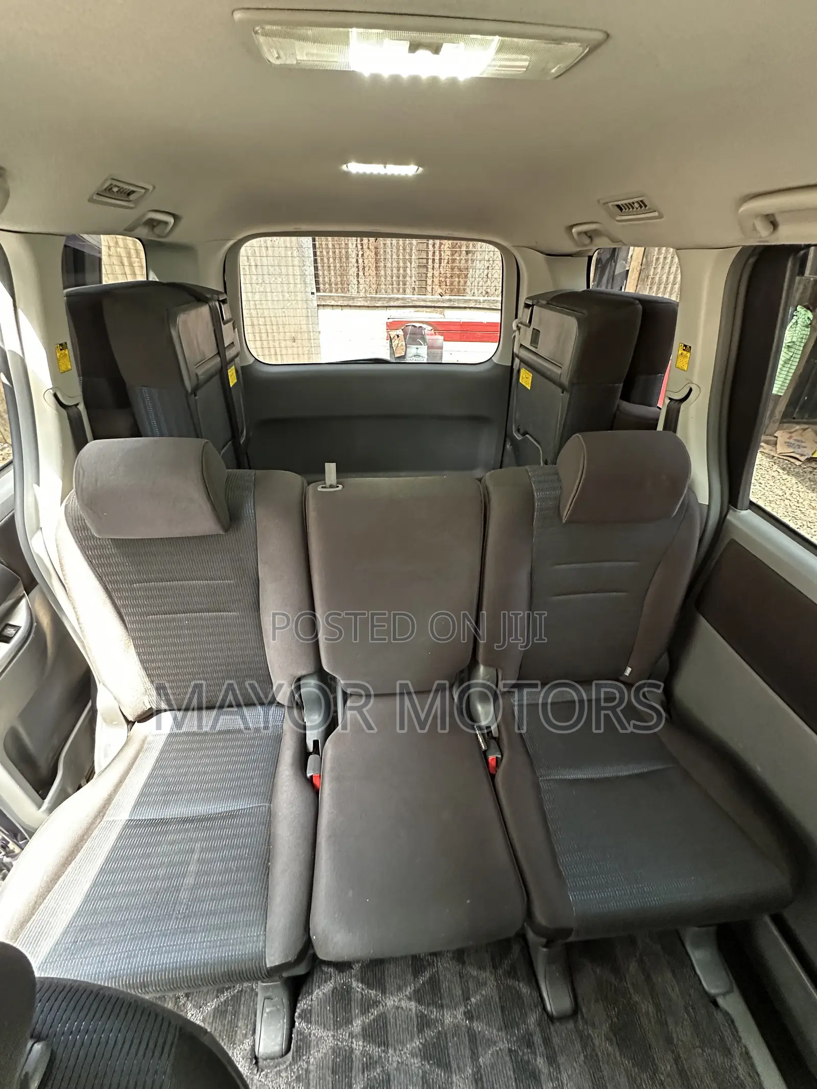 Toyota Voxy X 2WD 8-Seater 2010 Burgundy