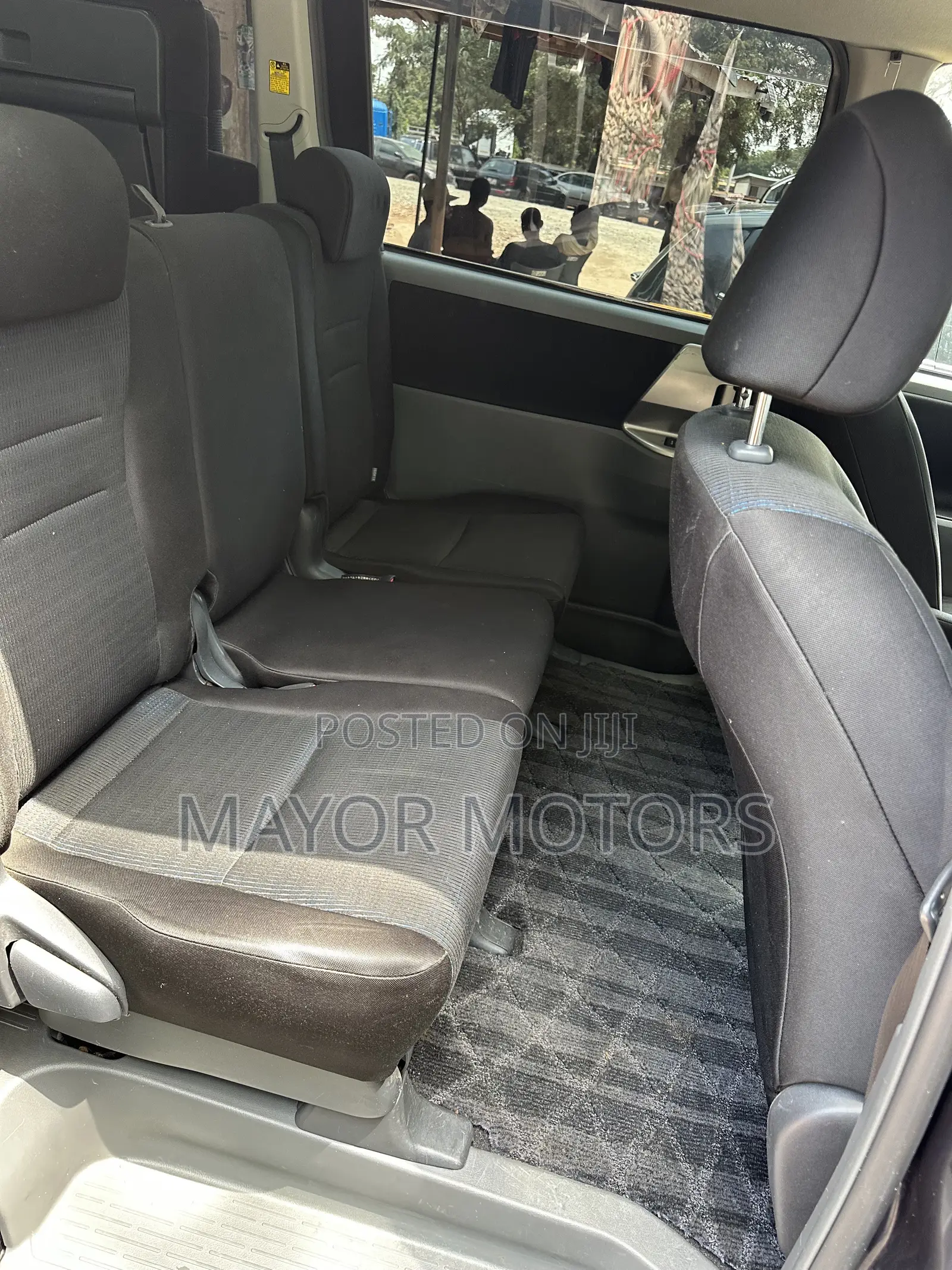 Toyota Voxy X 2WD 8-Seater 2010 Burgundy