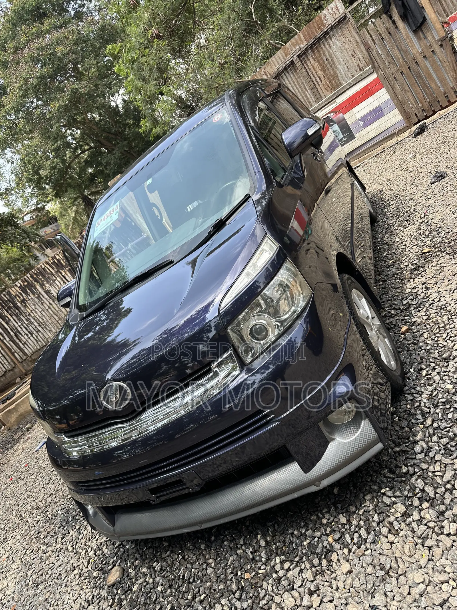 Toyota Voxy X 2WD 8-Seater 2010 Burgundy