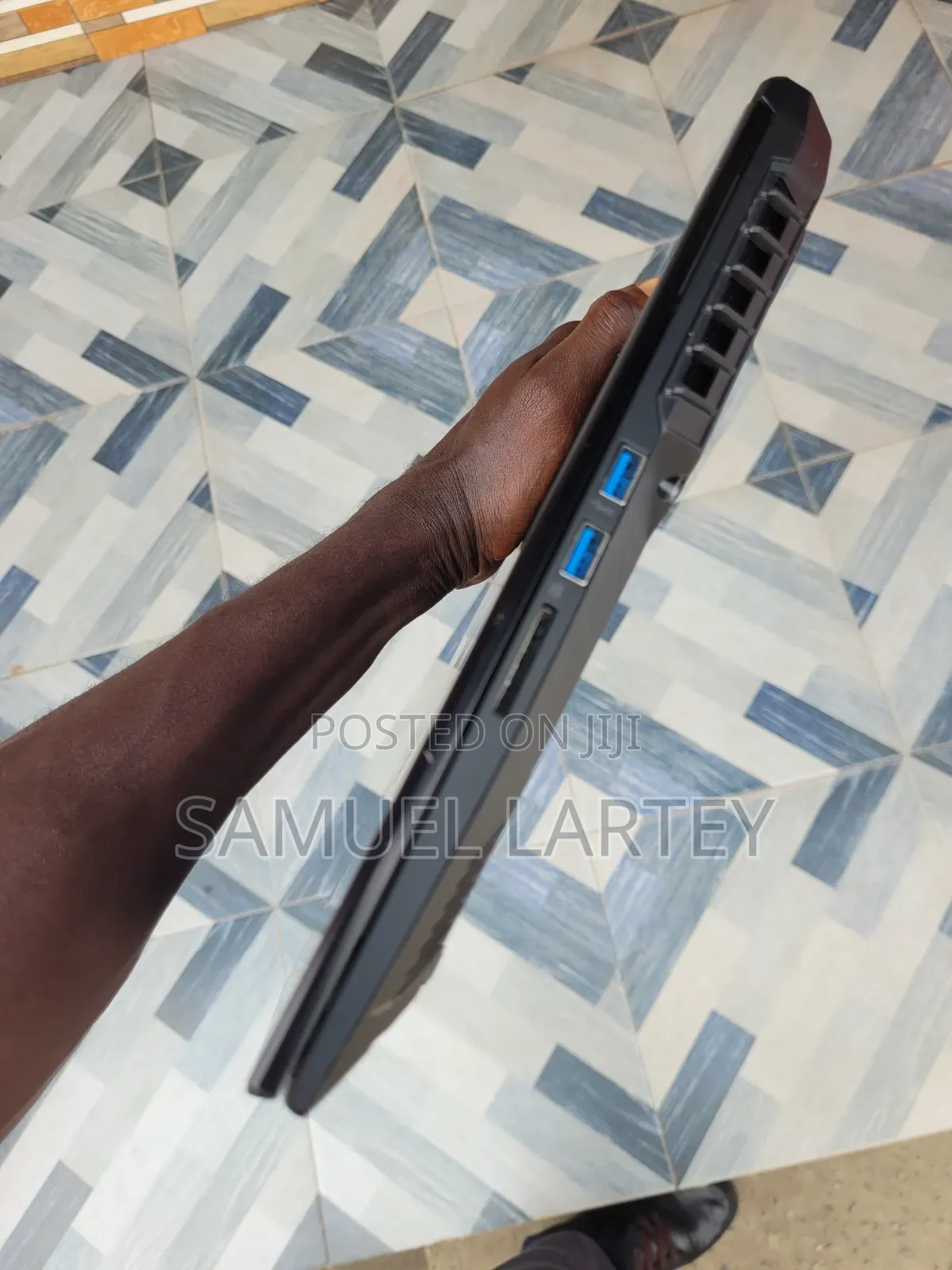 Laptop XMG Neo 17 32GB Intel Core i7 SSD 1T