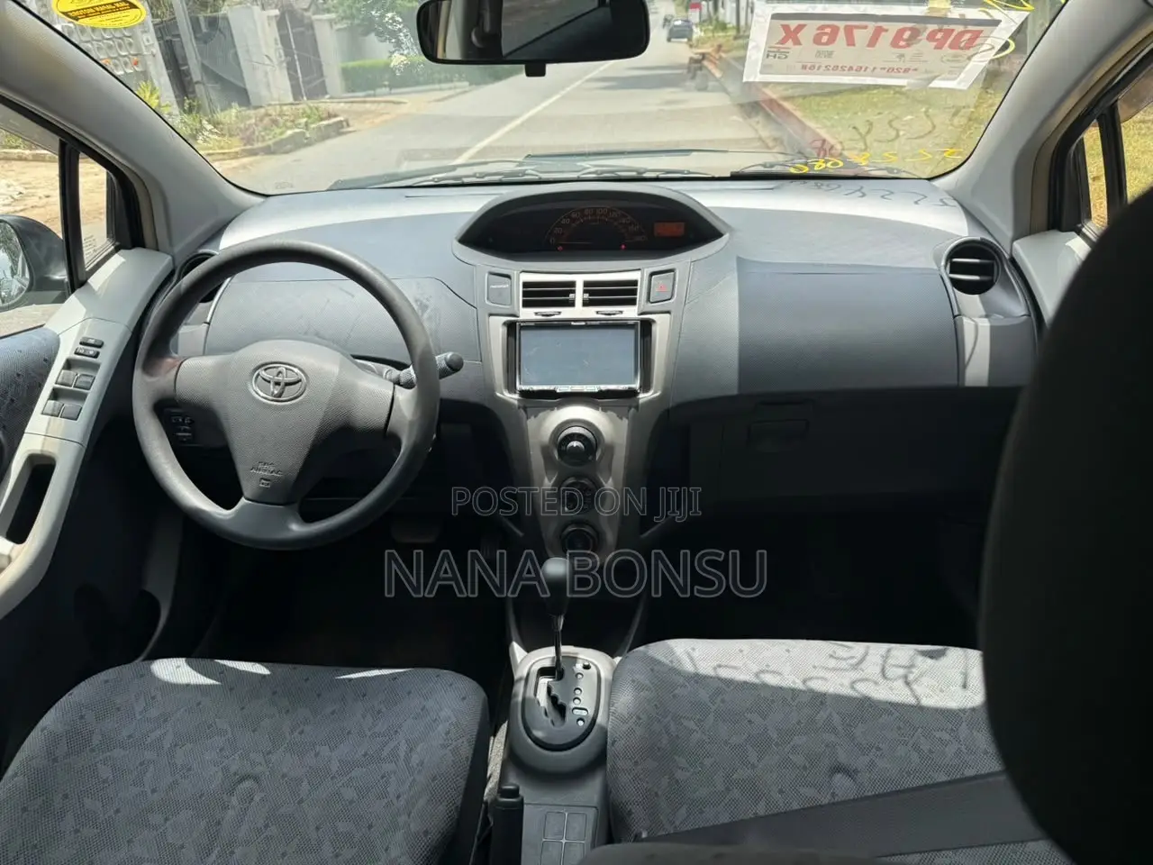Toyota Vitz 2010 Black