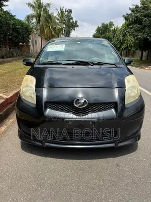 Toyota Vitz 2010 Black