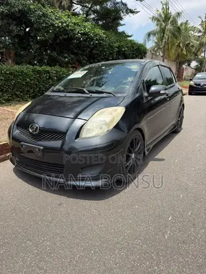 Toyota Vitz 2010 Black
