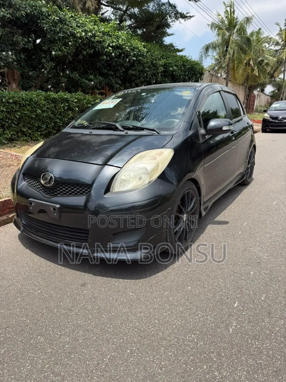 Toyota Vitz 2010 Black