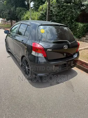 Toyota Vitz 2010 Black