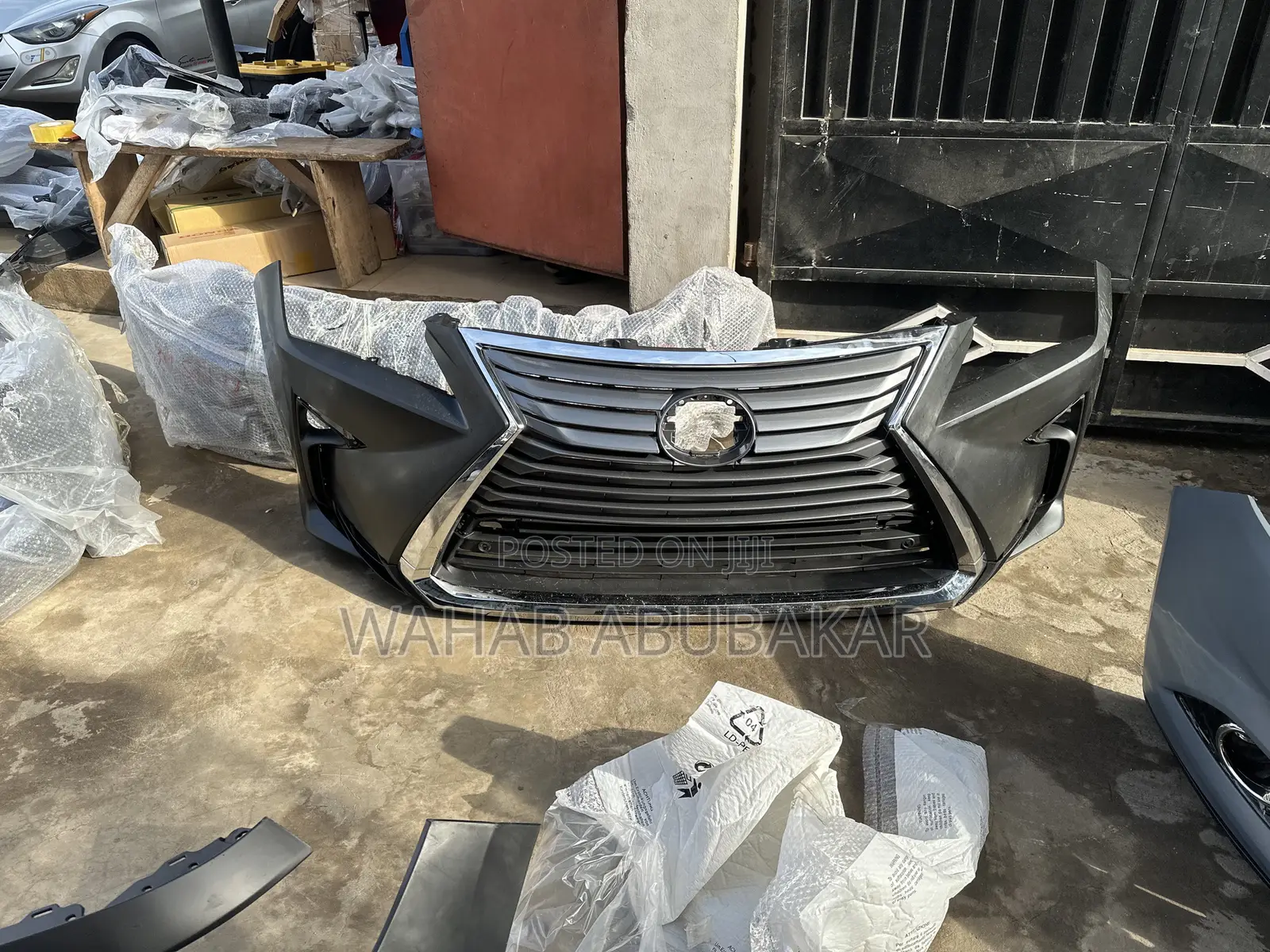 RX350 2017 Front Bumper Complete LE