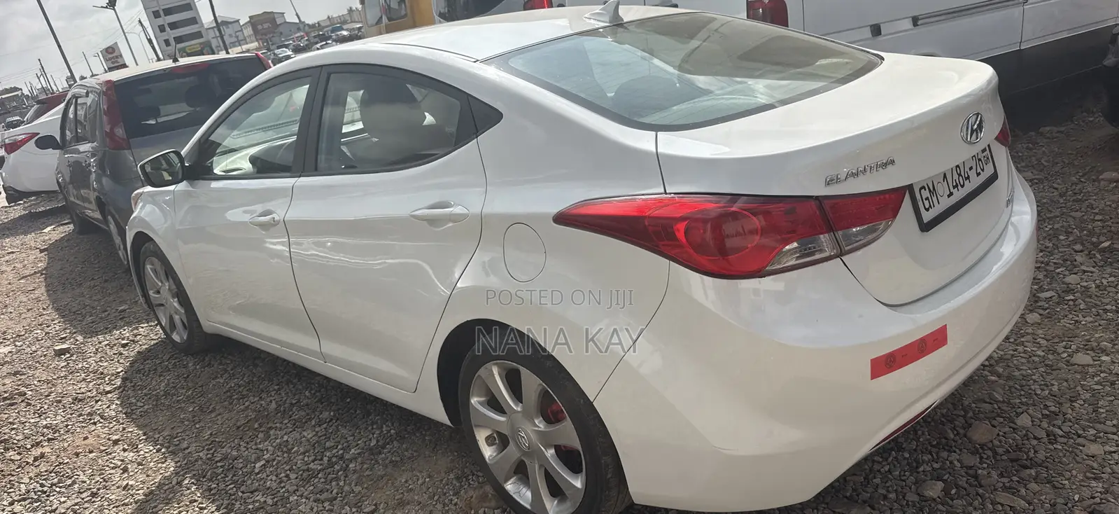 Hyundai Elantra Limited Sedan FWD (1.8L 4cyl 6A) 2013 White