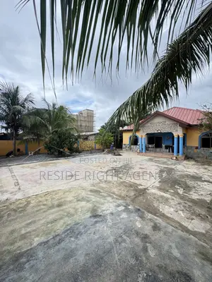 3bdrm House in Resideright, Amasaman for sale