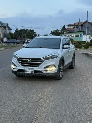 Hyundai Tucson 2016 Silver