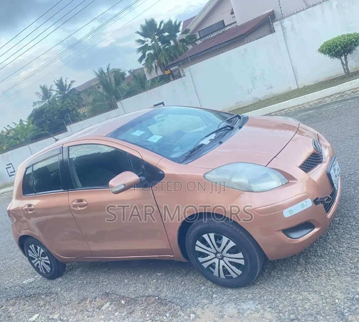 Toyota Vitz 2010 Orange