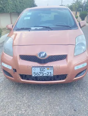 Toyota Vitz 2010 Orange