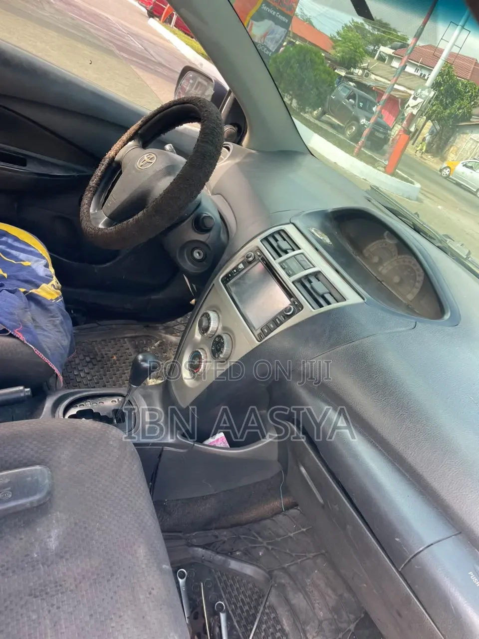 Toyota Yaris 2010 Blue