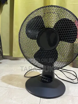 Sleek 3-Blade Black Desk Fan
