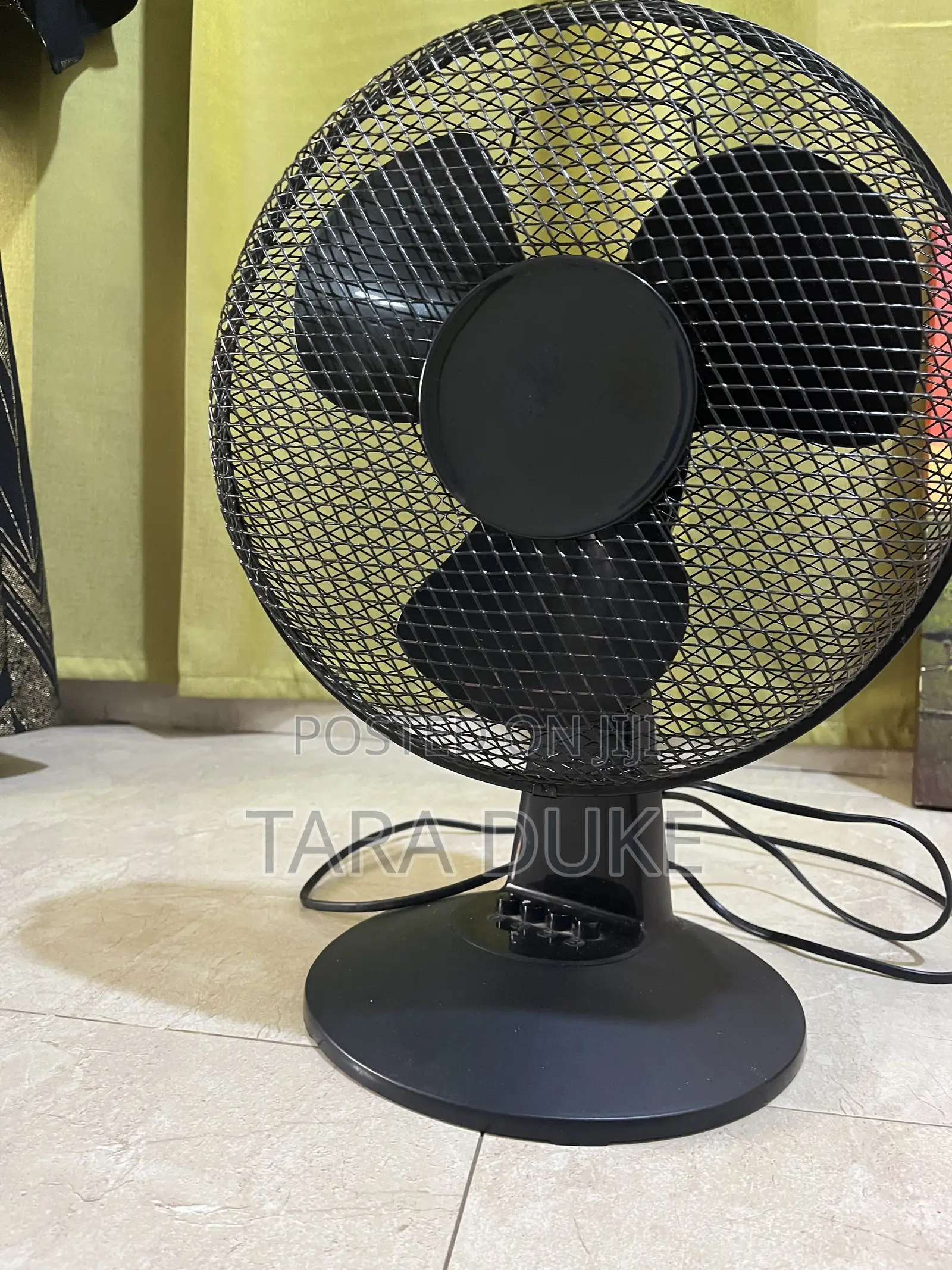 Sleek 3-Blade Black Desk Fan