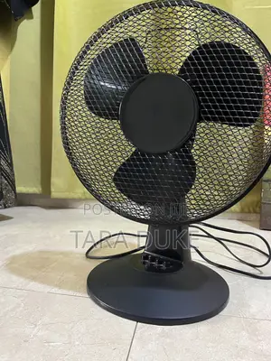 Sleek 3-Blade Black Desk Fan