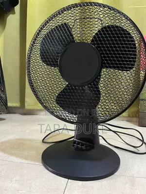 Sleek 3-Blade Black Desk Fan